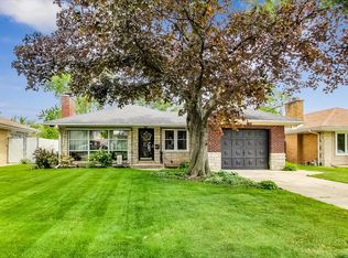 927 S Hillcrest Ave, Elmhurst, IL