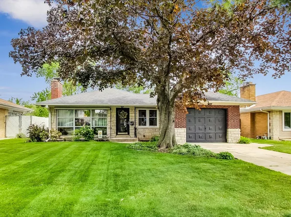 927 S Hillcrest Ave, Elmhurst, IL 60126