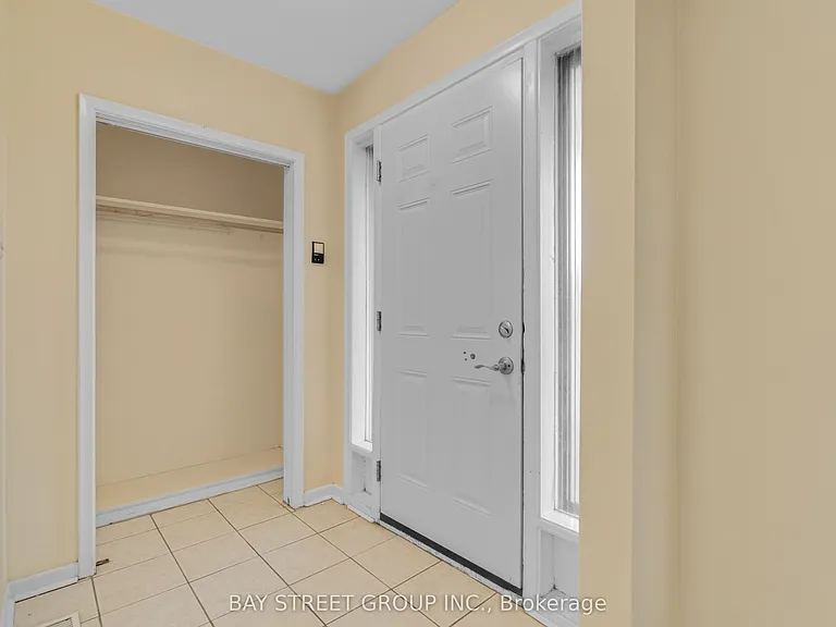 40 Bellbury Cres #UPPER — Photo 3