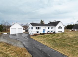 25 Webber Dr, Hermon, ME 04401