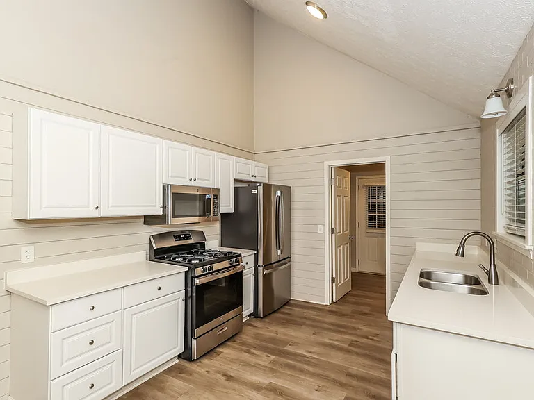 15 Valley Brook Dr — Photo 9