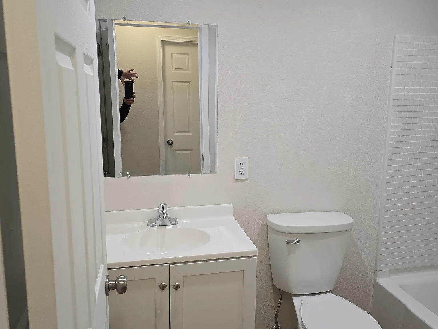 2 bed, $850 — Photo 4