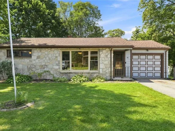 45 Remington Ave, Oakland, RI 02858