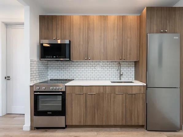 68 Gold Street image 2 of 56