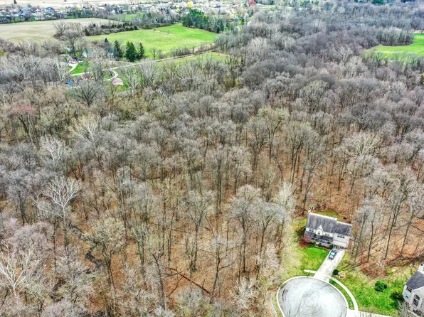 455 Woodland Trail Dr, Indianapolis, IN 46239