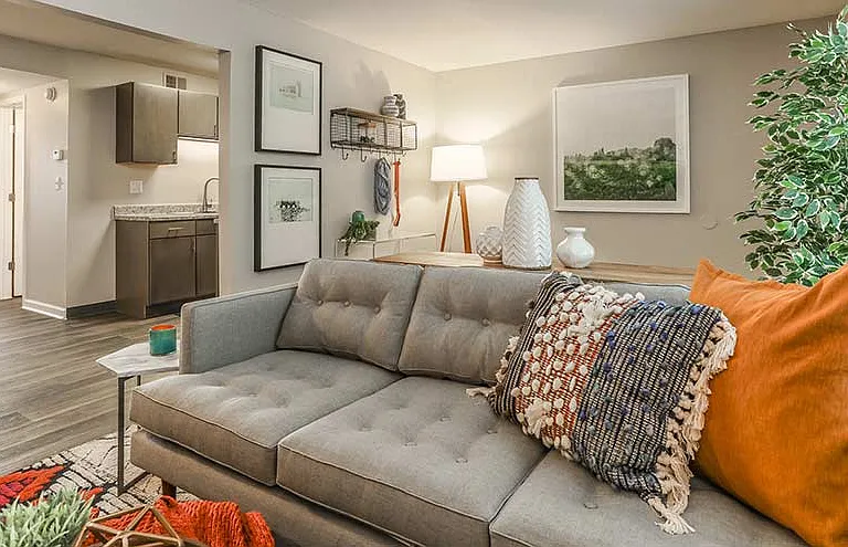 The Reserve at 77 Apartment Homes — Photo 6