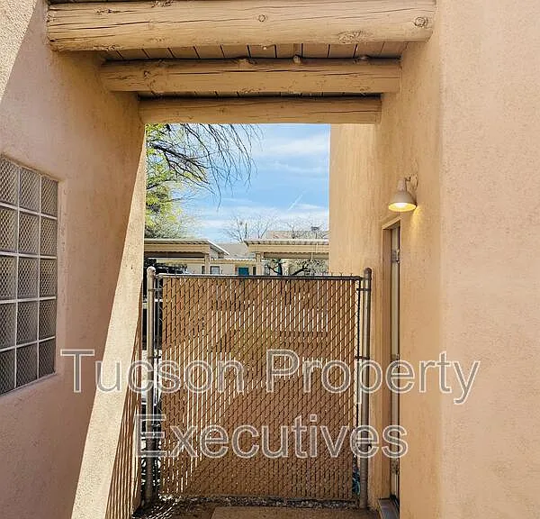 3319 E Presidio Rd #2 — Photo 17
