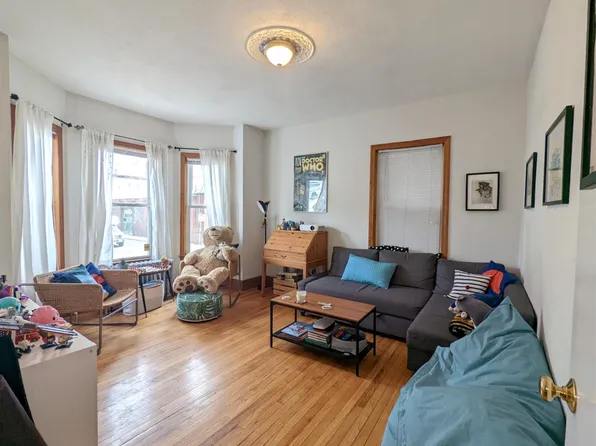 390 Washington St #1, Somerville, MA 02143