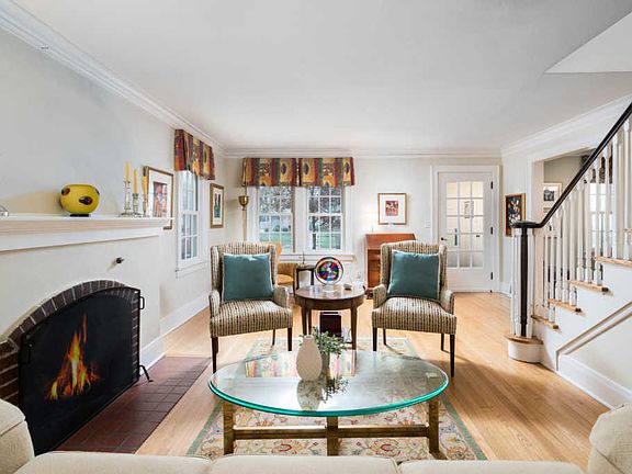 5th image of 5954 N Kent Ave