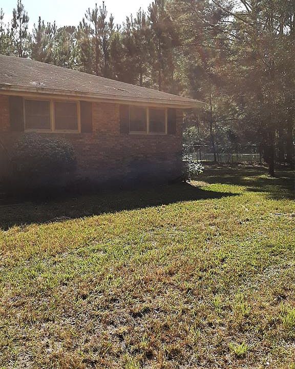 2nd image of 6198 Moses Dingle Rd