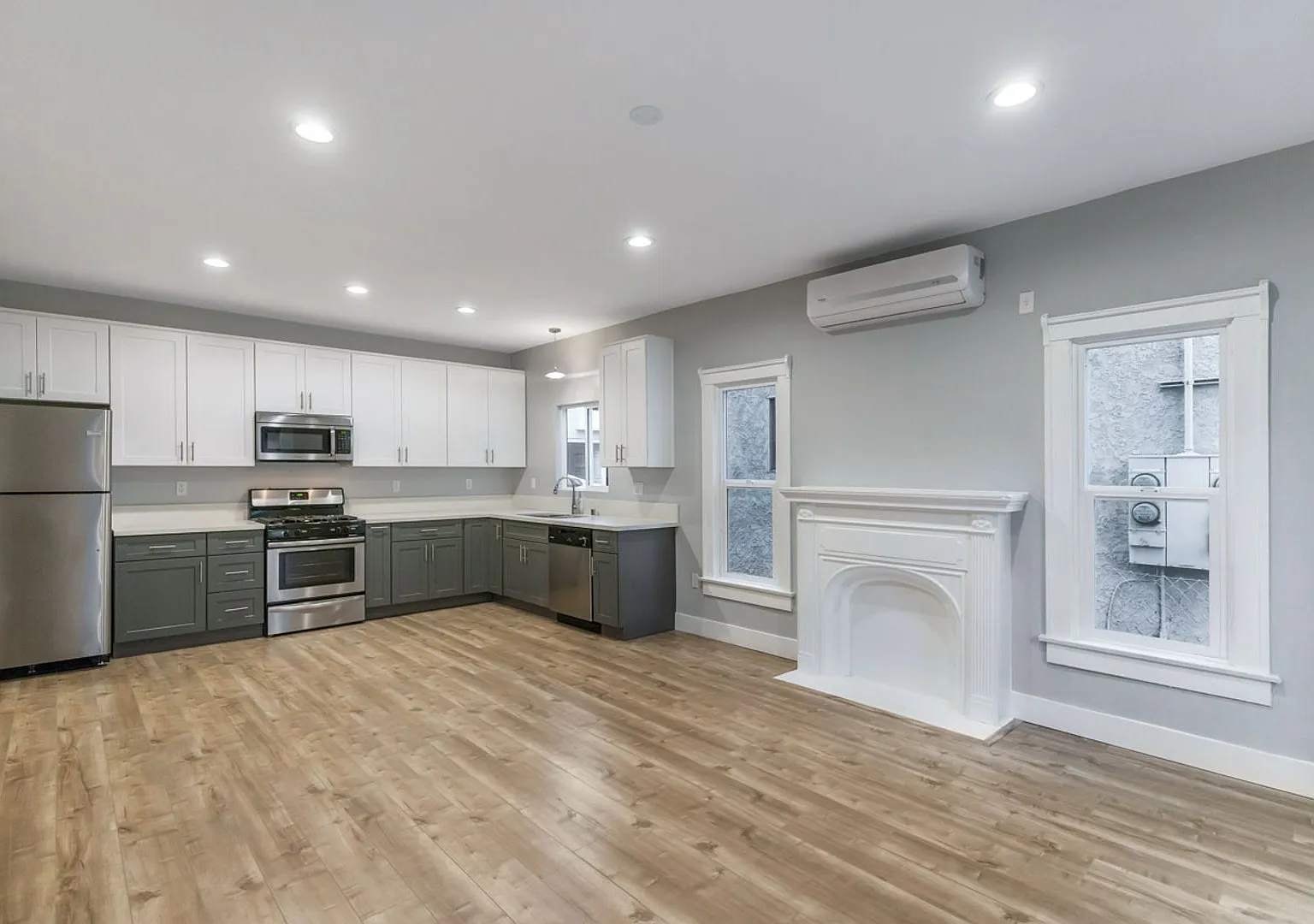 Beautiful 2 bedroom in Echo Park/Silver Lake with parking! **2 weeks off the rent — Photo 4