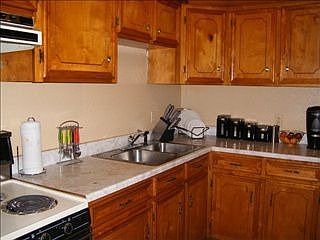 3rd image of 2640 Redwood Dr