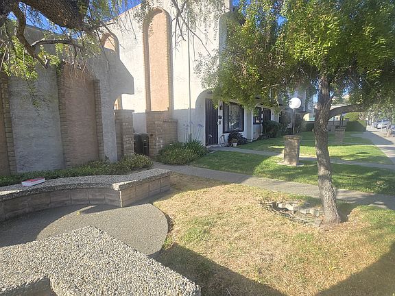 4th image of 962 Joaquin Ave