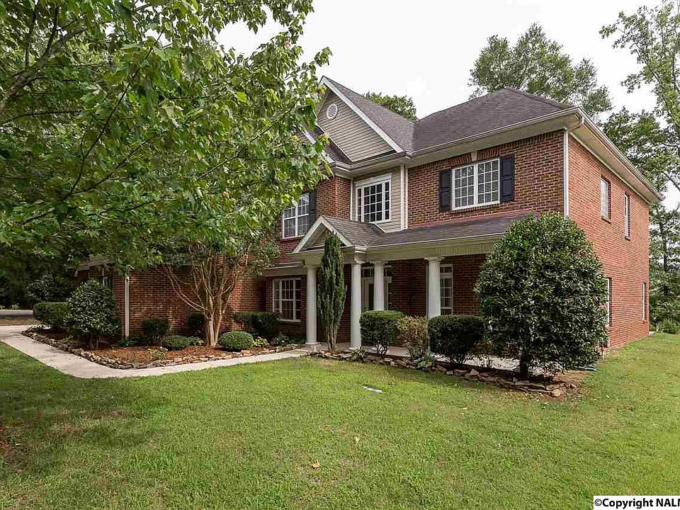 1st image of 5022 Willow Creek Dr SE