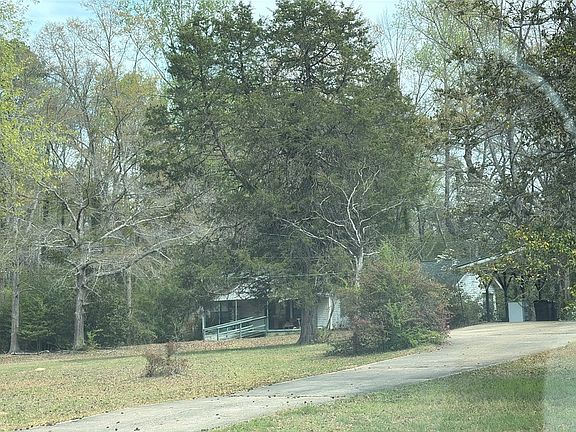 3rd image of 249 Poplar Rd