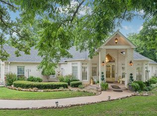 3725 Maple Ave, Sand Springs, OK 74063