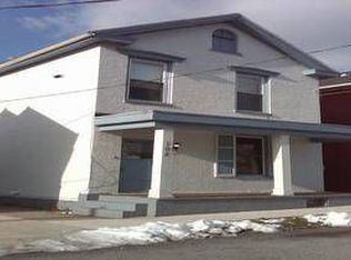 105 Wayne St, Hollidaysburg, PA 16648