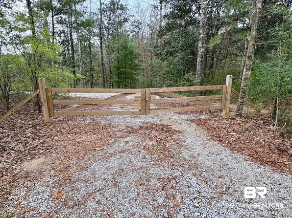 8104 Patricks Landing Rd, Bay Minette, AL 36507