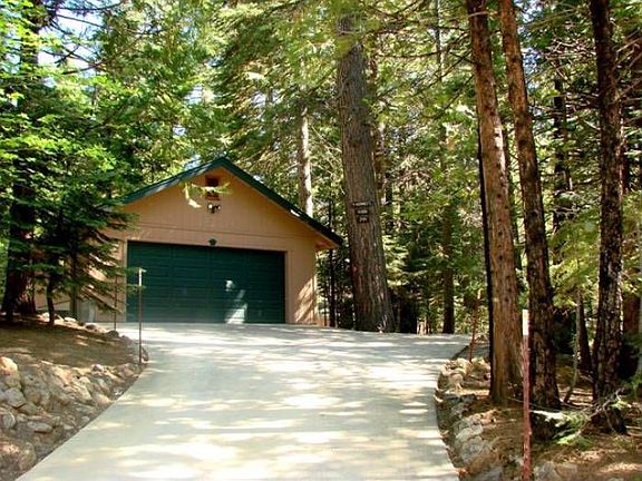 Detached 2 car garage