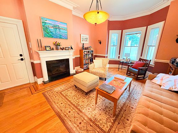 3rd image of 81 Walnut St #1
