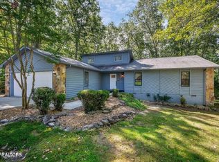 334 Lakeview Dr, Fairfield Glade, TN 38558