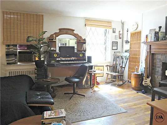 Rented by DSA Realty | media 12