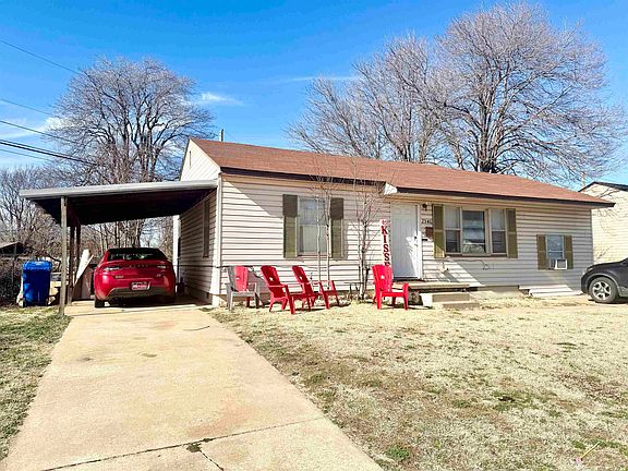 2nd image of 2546 Everitt Dr