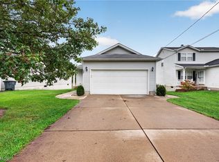 225 Waverly Ave, Wadsworth, OH 44281