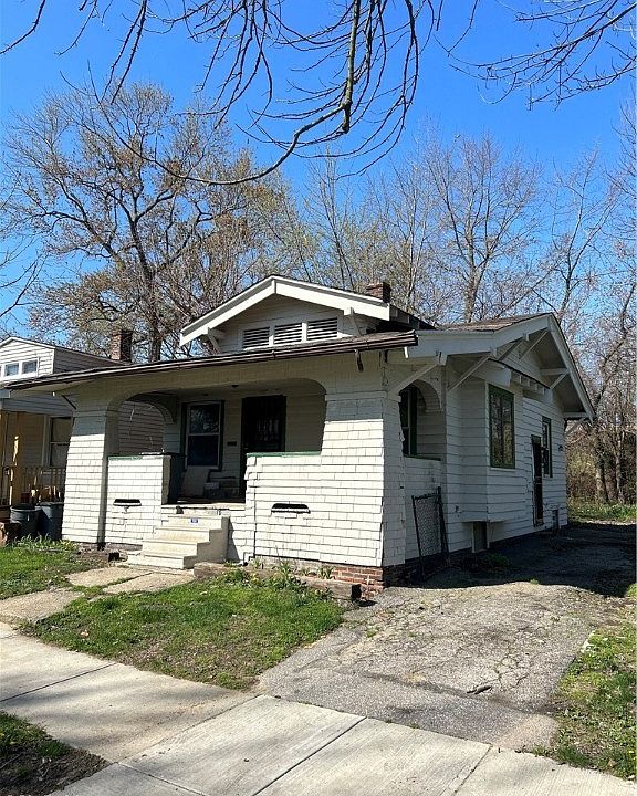 1st image of 1604 E 133rd St