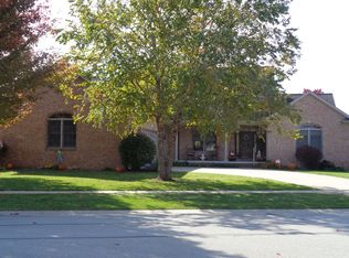 2300 Connie Dr, Springfield, IL 62704