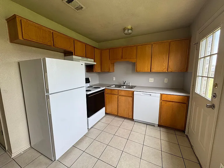 4506 Deek Dr — Photo 6