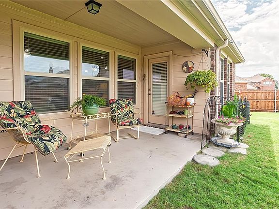 5th image of 103 Thorncreek Cir