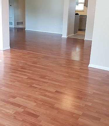 4th image of 512 Doheny Way