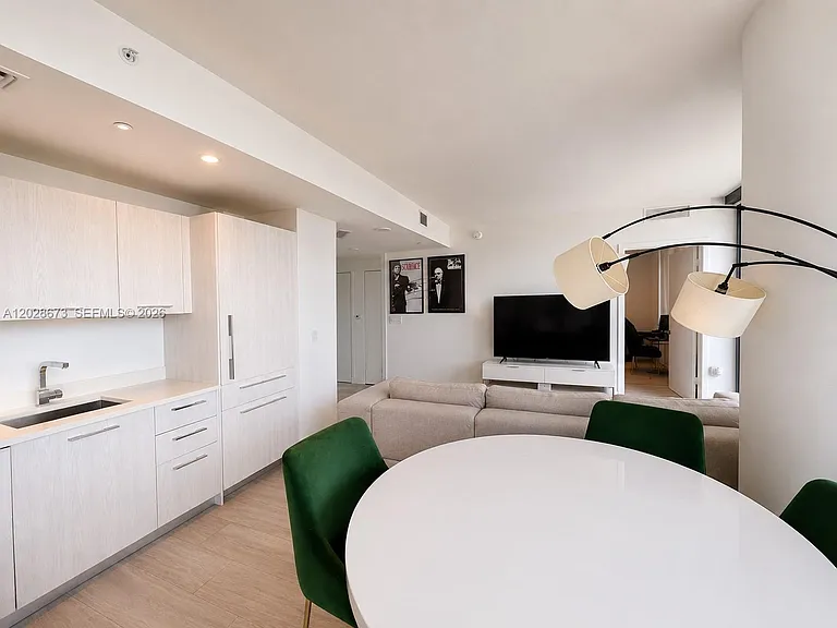 55 SW 9th St #3201 — Photo 9