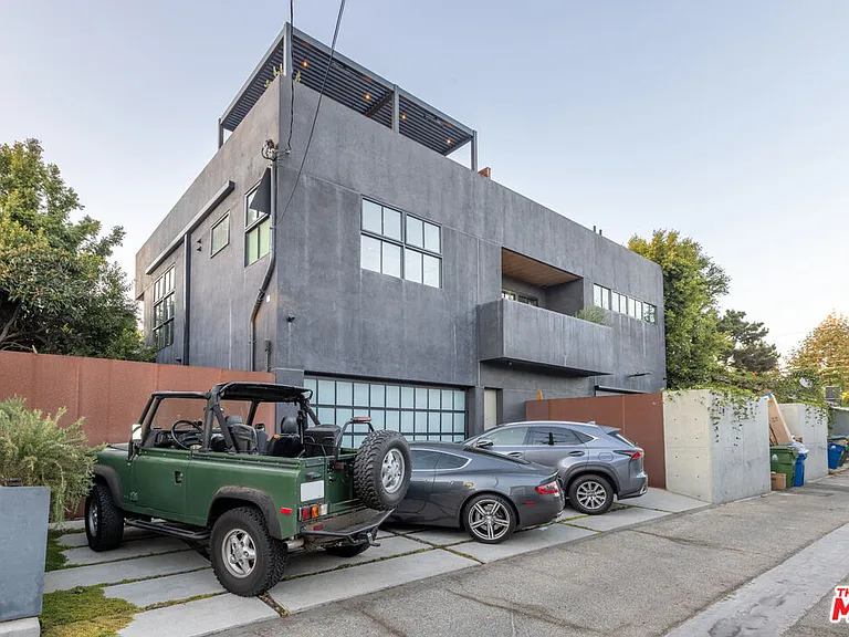 746 Marco Pl — Photo 72