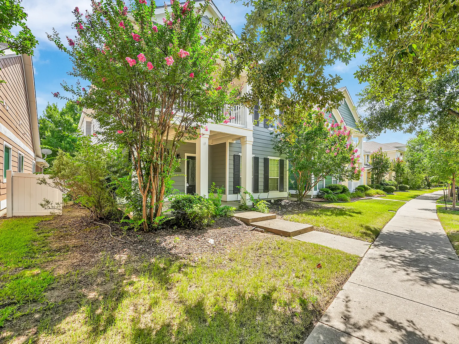 4 bed, 2244 sqft, $2,450 — Photo 3