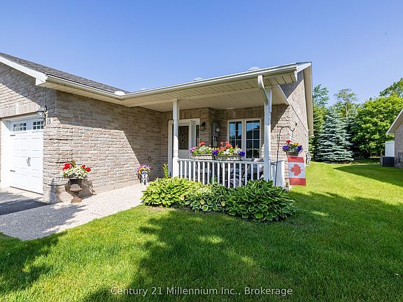 3rd image of 16 Clover Cres