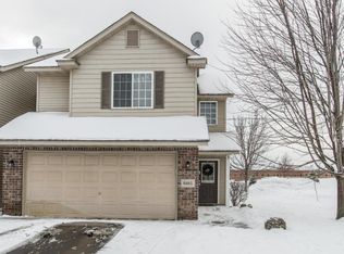 6481 Lower 35th St N, Oakdale, MN 55128