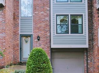 716 Arkwood Dr, Bethel Park, PA 15102