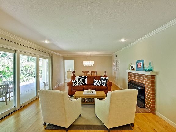 5th image of 217 Lexington Dr