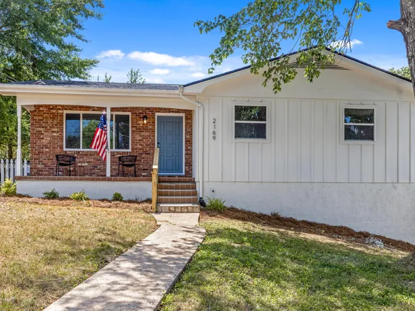 9612 Brewer Dr, Ooltewah, TN 37363
