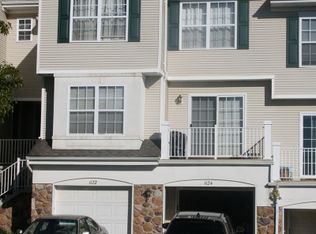 1124 Shadowlawn Dr #701, Green Brook, NJ 08812