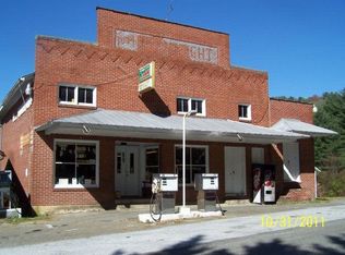 49 Round Up Ln, Fries, VA 24330