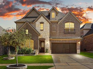 9009 Washington Ln, Lantana, TX 76226
