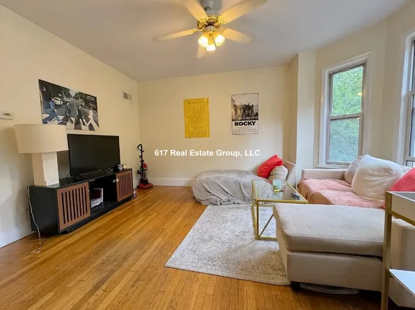 214 Freeman St, Brookline, MA