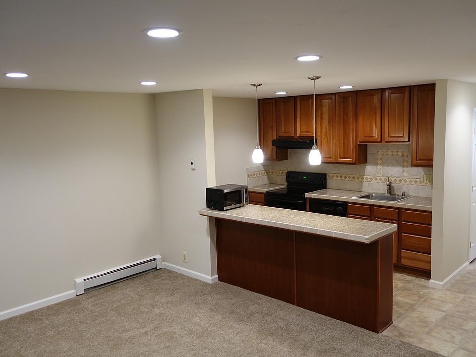 Bright, dimmable LED lighting throughtout!