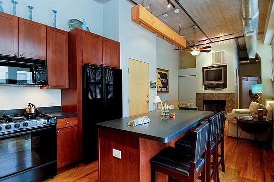 4th image of 758 N Larrabee St #Gu156