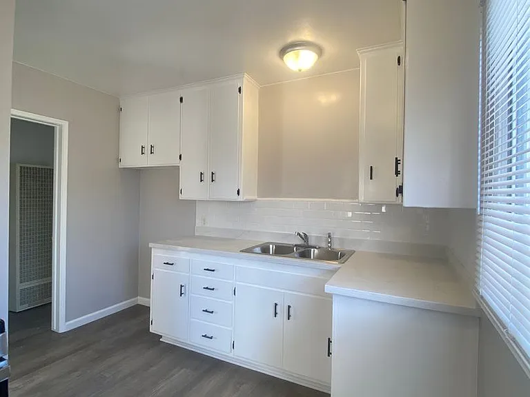 2245 Granada Ave — Photo 6