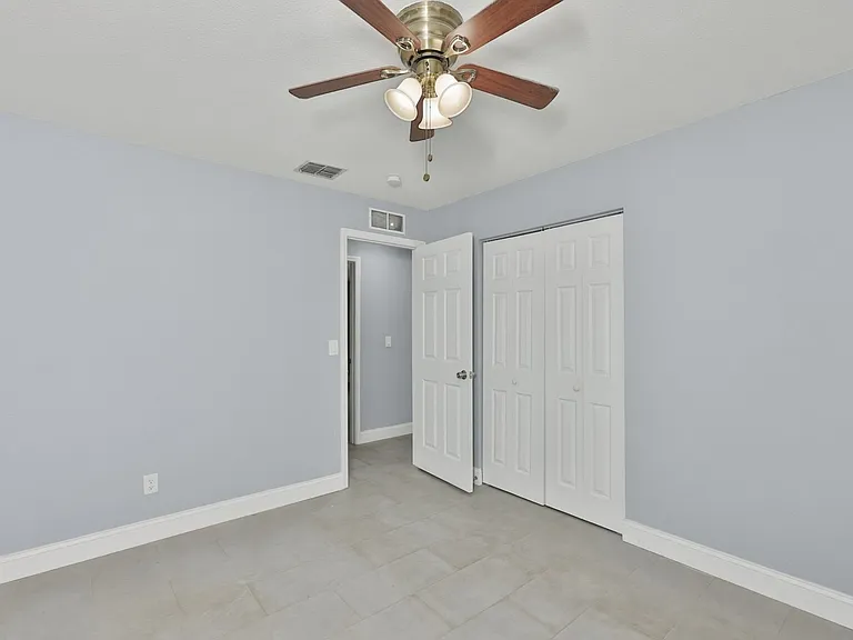8433 Somerset Dr — Photo 14
