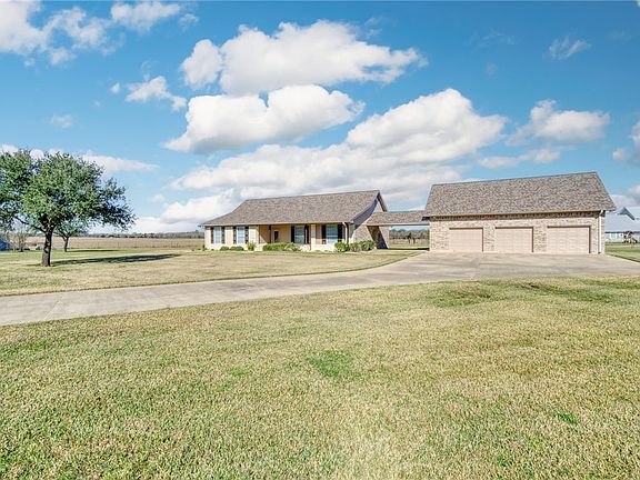 3rd image of 4150 Wagonwheel Rd